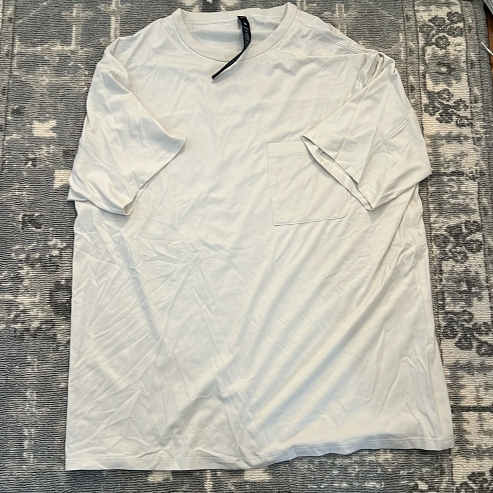 Lululemon fundamental t-shirt bone color